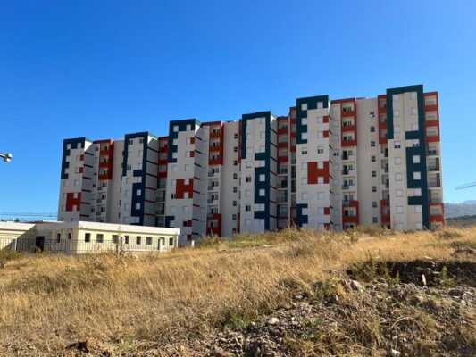 PRODUCTION DE PEINTURE - Façades Intérieurs & Extérieurs